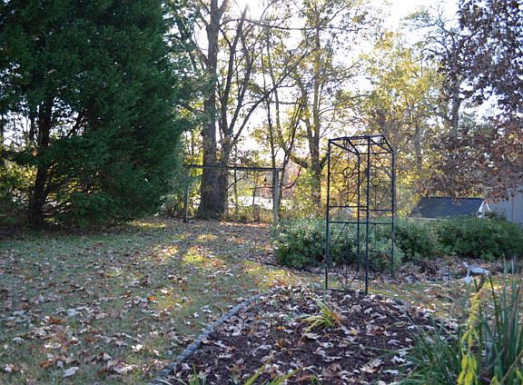 3rd image of 510 Oakwood Dr