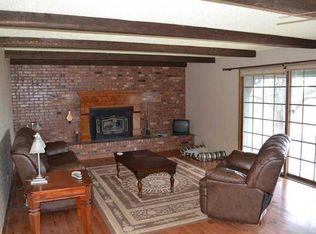 24207 S Timberlodge Ln, Mount Hope, KS 67108