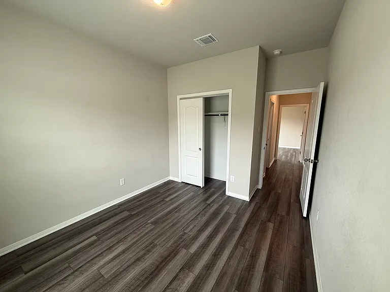 5060 Dickinson Loop — Photo 9