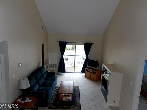 5th image of 6533 Grange Ln Unit 401