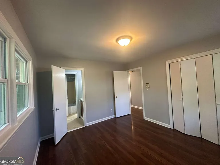 1809 Stratford Arms Dr — Photo 12