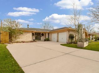 3350 Crestdale Dr, Houston, TX 77080