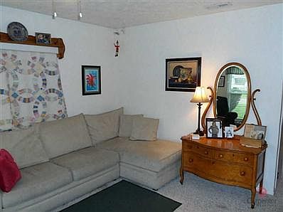 5th image of 1001 Alden Dr