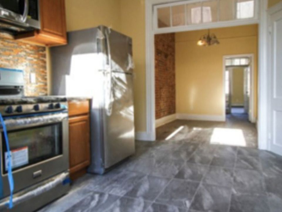 1st image of 388 Woodbine St APT 3L