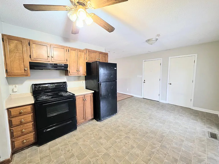 4602 Gardenwood Ct — Photo 5