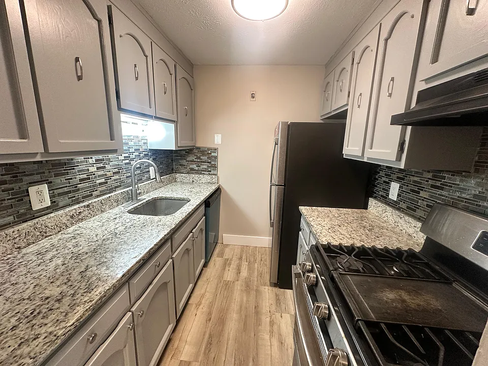 233 Ellington Rd #216