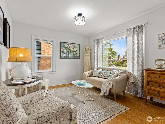 4th image of 3840 Fawcett Avenue
