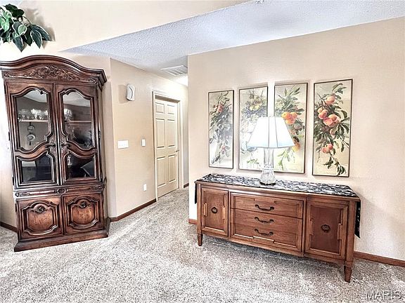 4th image of 2277 Wellington Dr