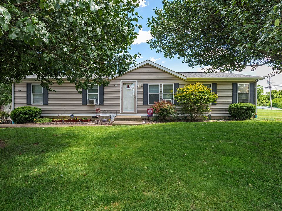 1st image of 102 Willow Pointe Dr