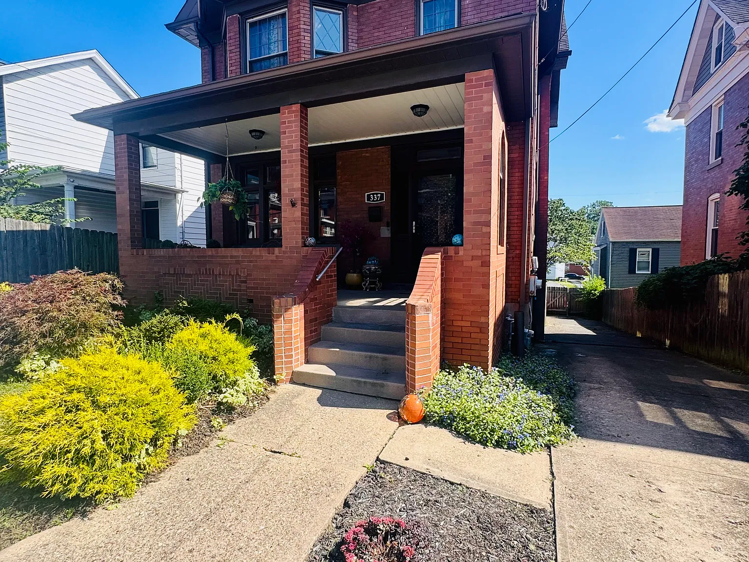 3 bed, 1941 sqft, $2,750 — Photo 3