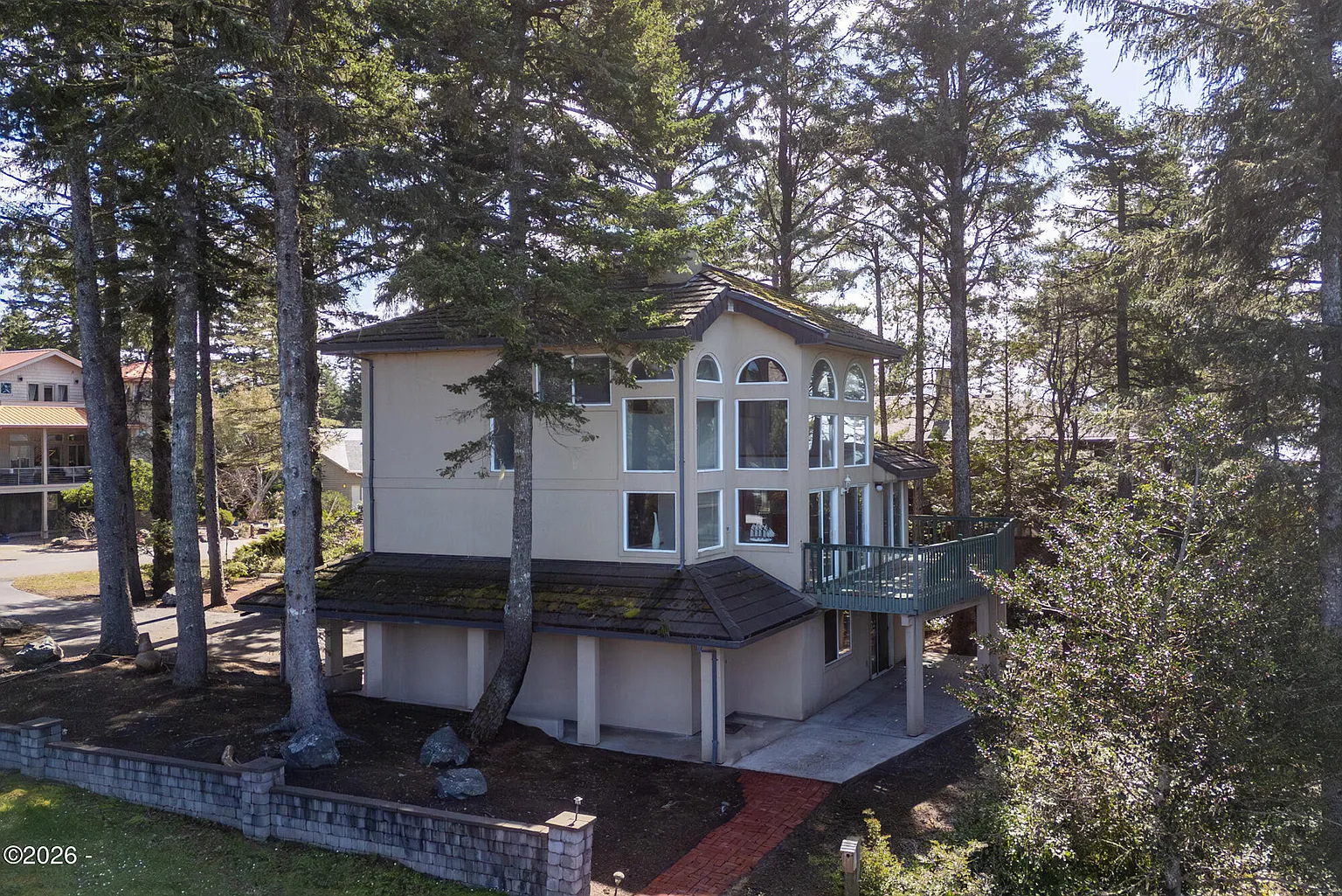 6095 Huckleberry Ln photo 1