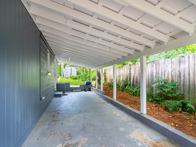 610 Pelham Rd — Photo 2