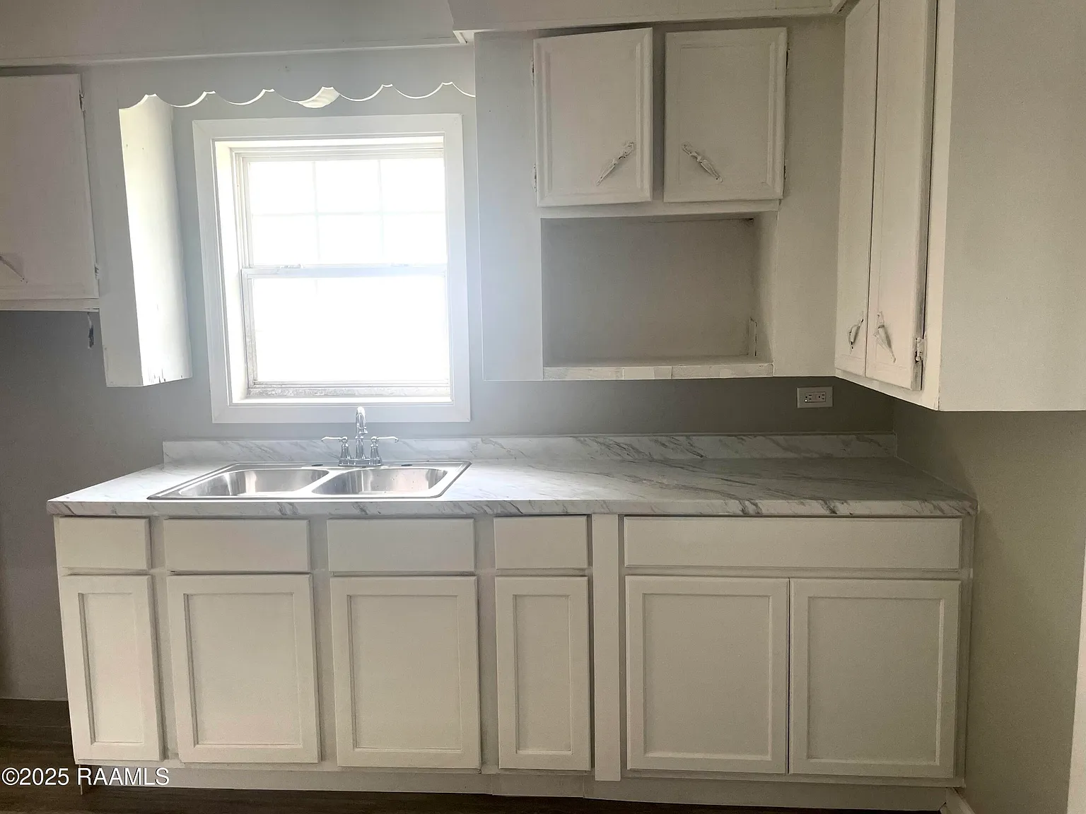 4 bed, 1620 sqft, $900 — Photo 3