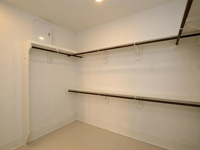 1538 W 23rd St #C — Photo 24