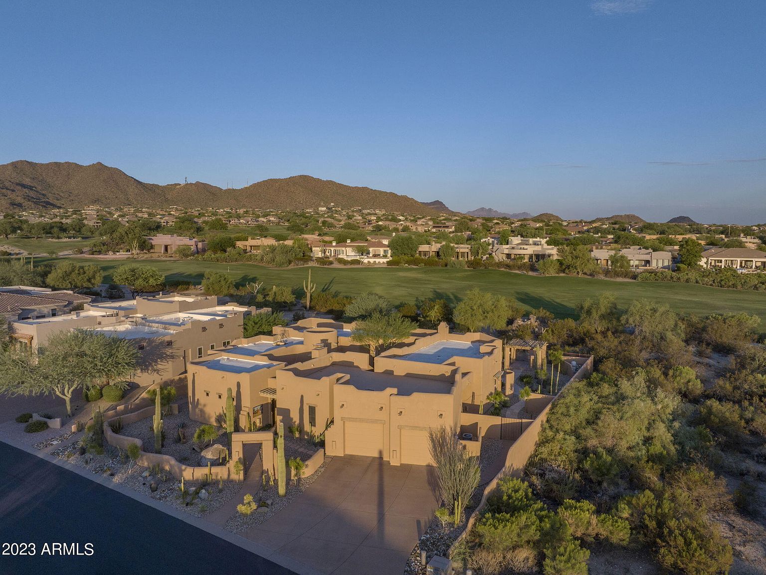 7130 E Saddleback St UNIT 14