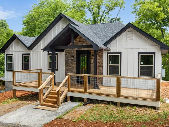 2222 Bales Rd, Knoxville, TN 37914