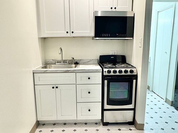 3rd image of 3030 Wisconsin Ave NW APT E