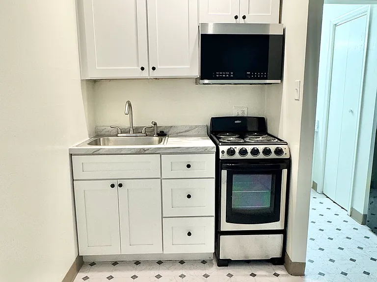 3030 Wisconsin Ave NW #E — Photo 3