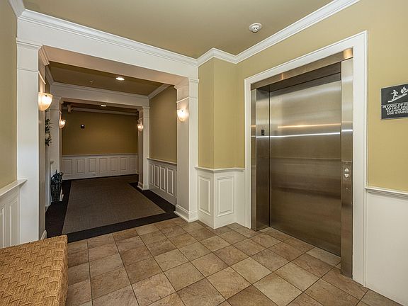 2nd image of 2244 Ashley Crossing Dr Unit 516