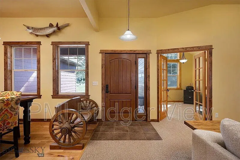 5 bed, 3.5 bath, 4224 sqft, $5,295 — Photo 4