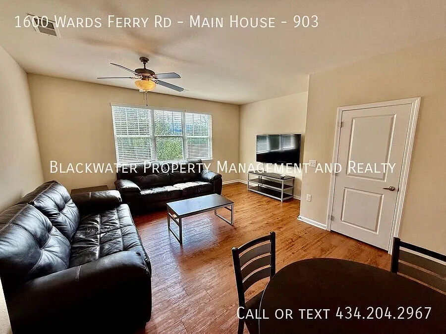 Move In Special- 4 Bedroom Townhouse — Photo 4
