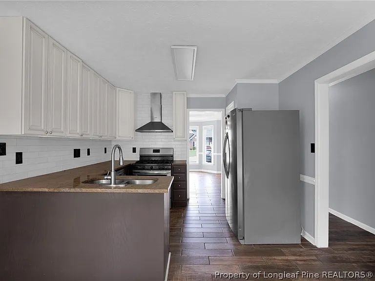 1183 Helmsley Dr — Photo 14