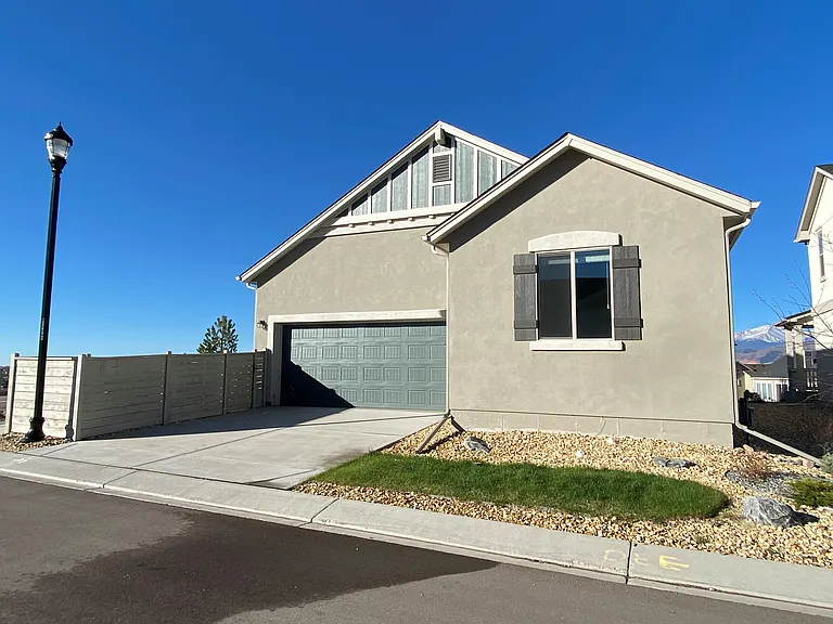 2041 Medici Ln — Photo 30