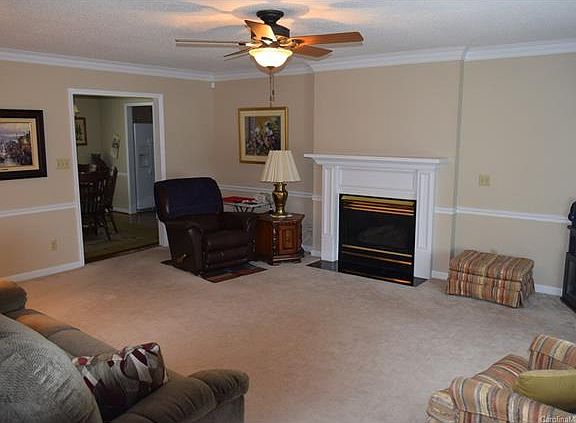 5th image of 687 Carlton Dr APT B