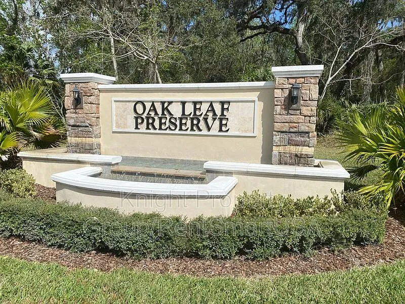 4 bed, 2.0 bath, 1828 sqft, $2,495 — Photo 2