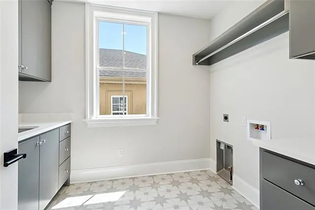 325 Focis St — Photo 21