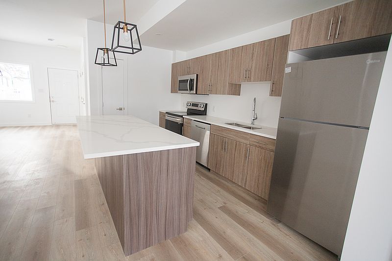 Winnipeg Apartment for rent - 3 Bedrooms — photo 2