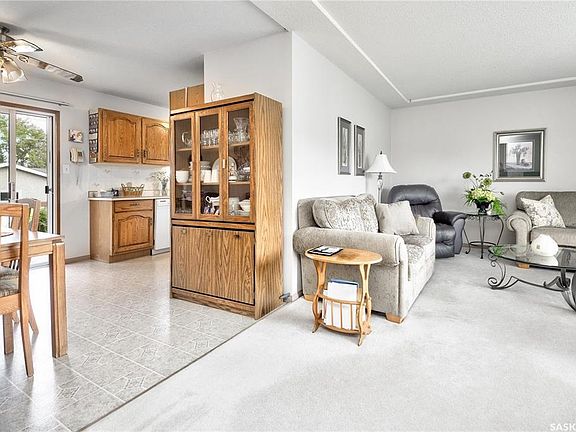 5th image of 406 26th St E
