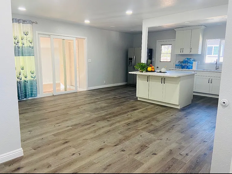 1618 S Towner St — Photo 5