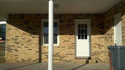 2nd image of 77 Clara St