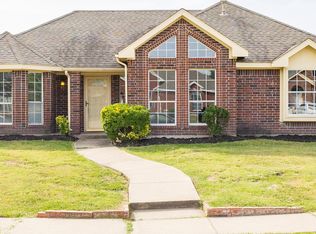 2700 Dandelion Ln, Rowlett, TX 75089