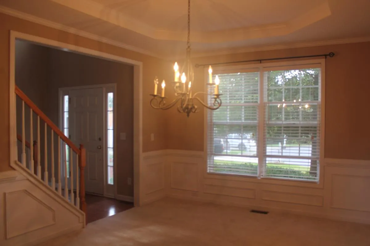 4 bed, 3.5 bath, 3246 sqft, $3,250 — Photo 3