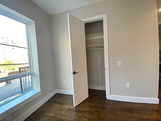 Rented by E M Associates LLC | media 9