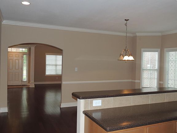 4th image of 812 Poets Corner Way