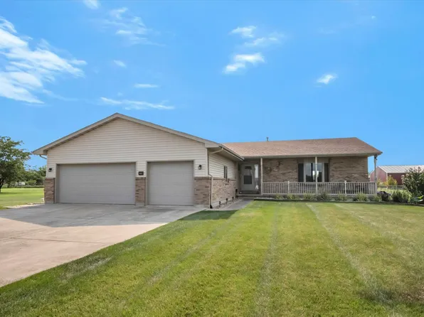 3195 School Dr, Morris, IL 60450