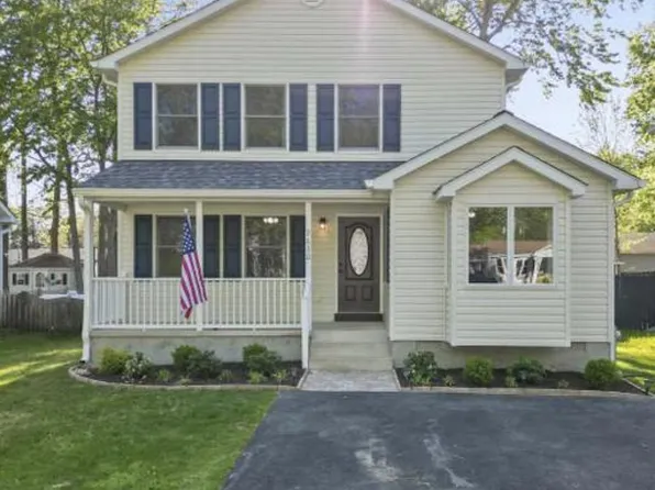 5630 Dartmouth St, Churchton, MD 20733