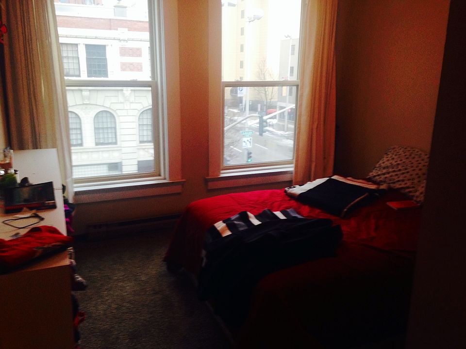 Bedroom - view same as living room of Davenport