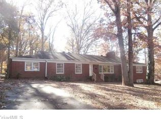 608 E Kivett St, Asheboro, NC 27203