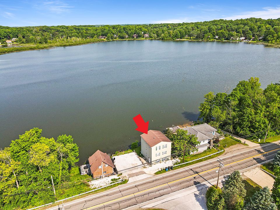 Lakefront with water access