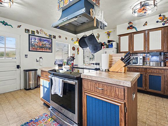 5th image of 1225 E Union Bower Rd