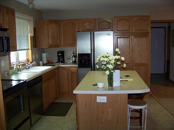 5th image of 3983 Dakota Dr