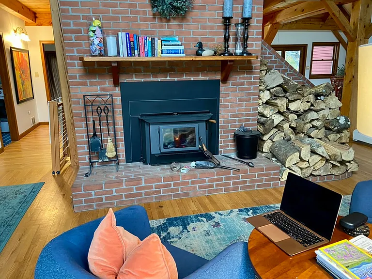 449 Hays Dr — Photo 5