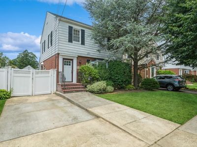 72 Spruce Street, West Hempstead, NY, 11552