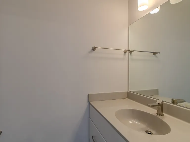 Premier Place II — Photo 32