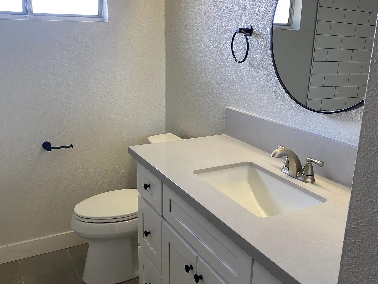 1100 N Lemon St — Photo 3