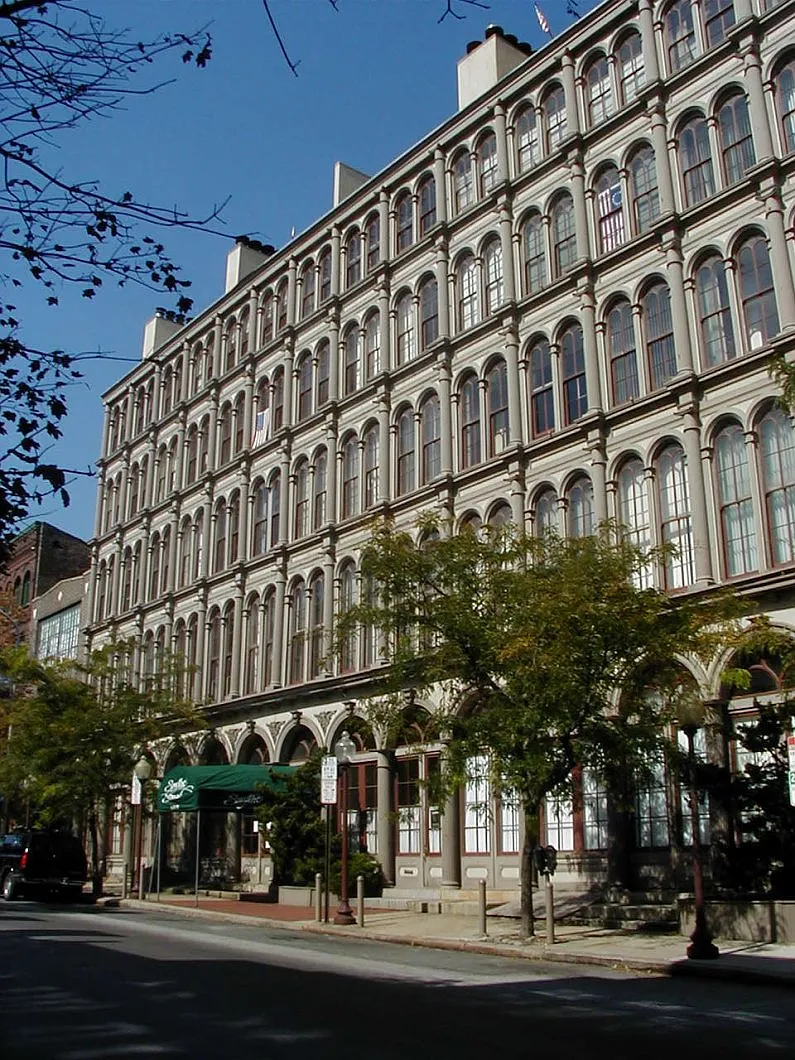 Smythe's Stores — Photo 1